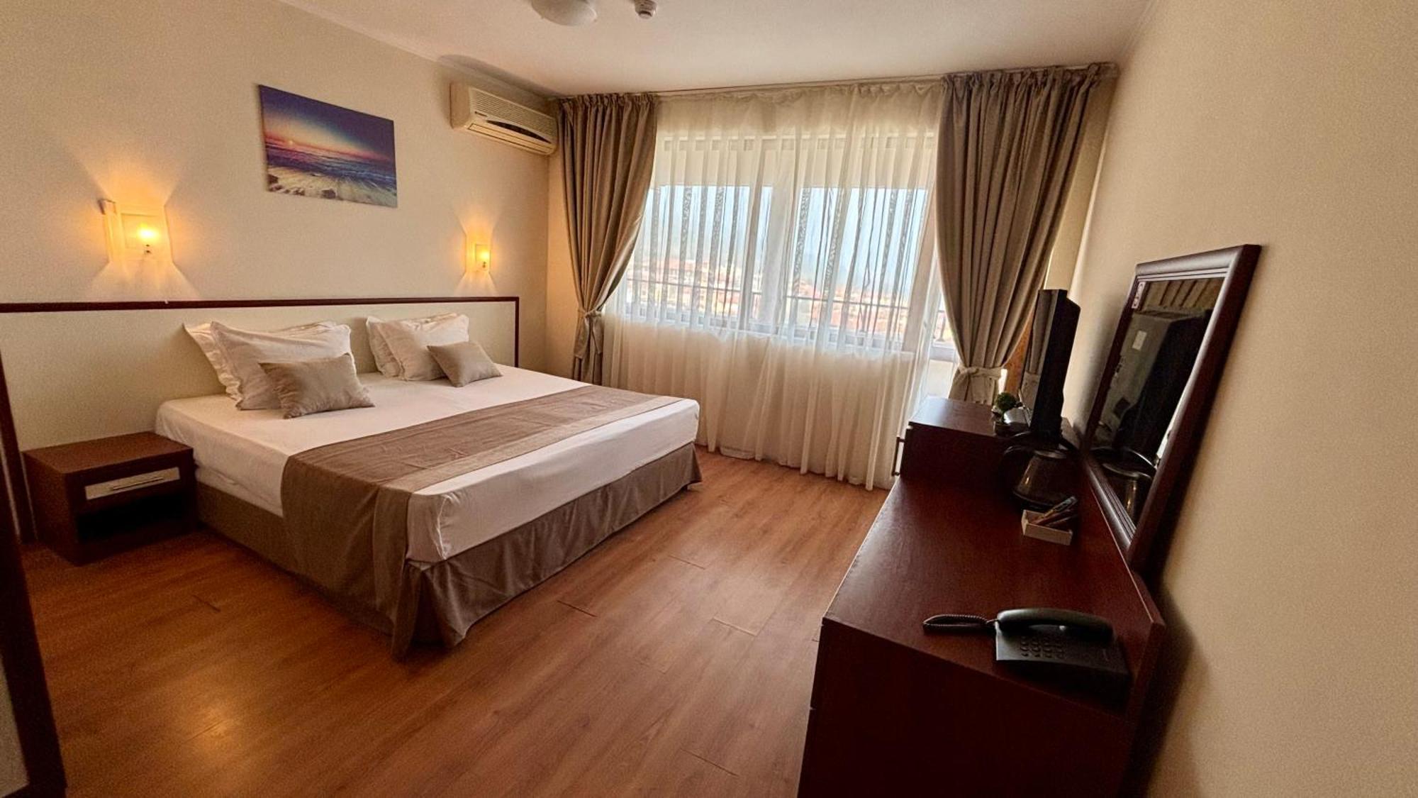 Hotel Sea Vista Sveti Vlas Ngoại thất bức ảnh