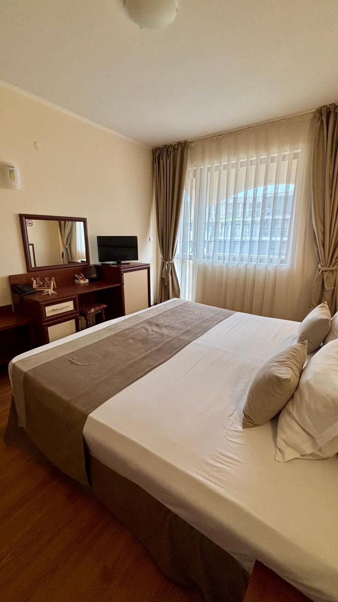 Hotel Sea Vista Sveti Vlas Ngoại thất bức ảnh