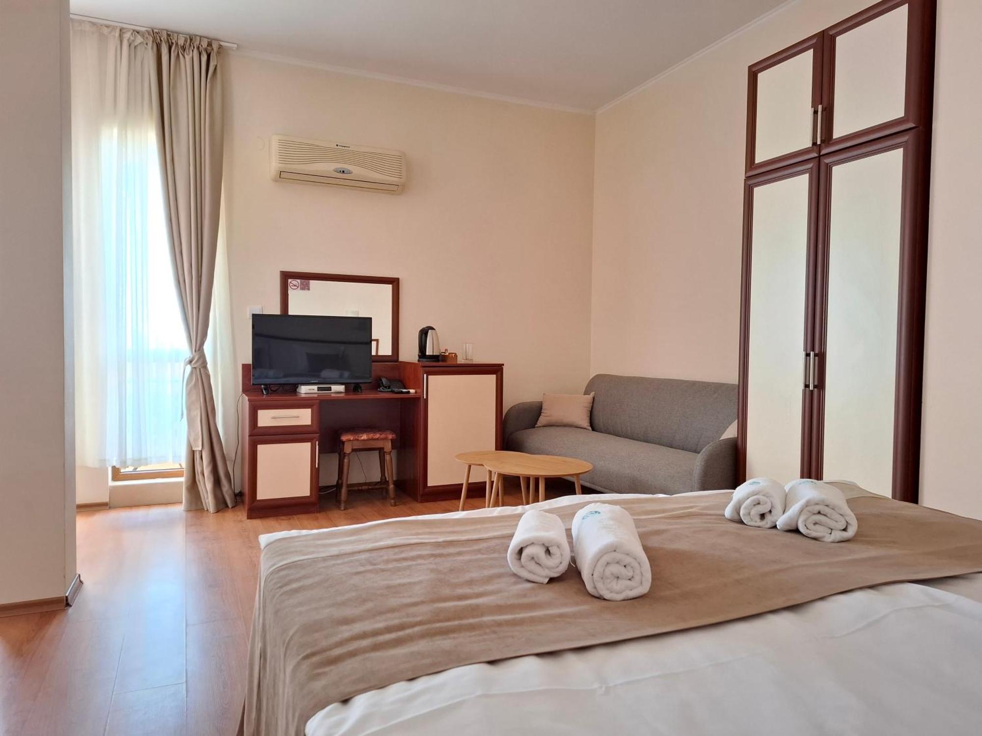 Hotel Sea Vista Sveti Vlas Ngoại thất bức ảnh