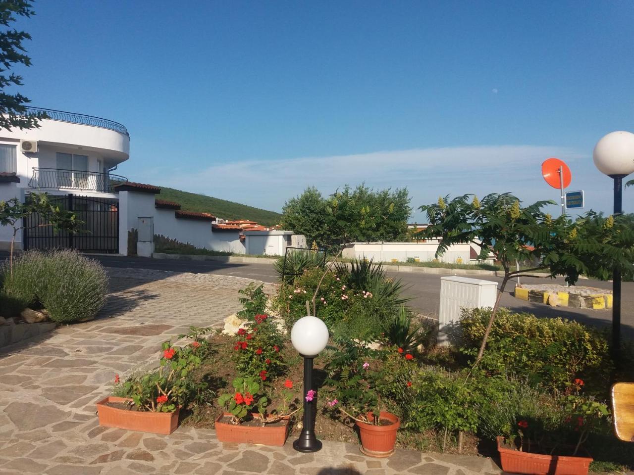 Hotel Sea Vista Sveti Vlas Ngoại thất bức ảnh
